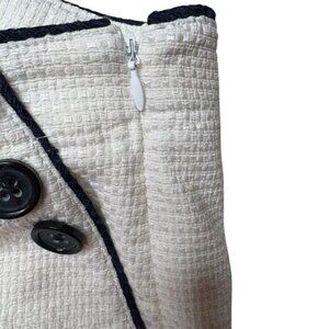 Banana Republic White Textured Mid Rise Side Zip Pockets Shorts Women Size 8